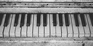 #7 Vintage-Klavier
